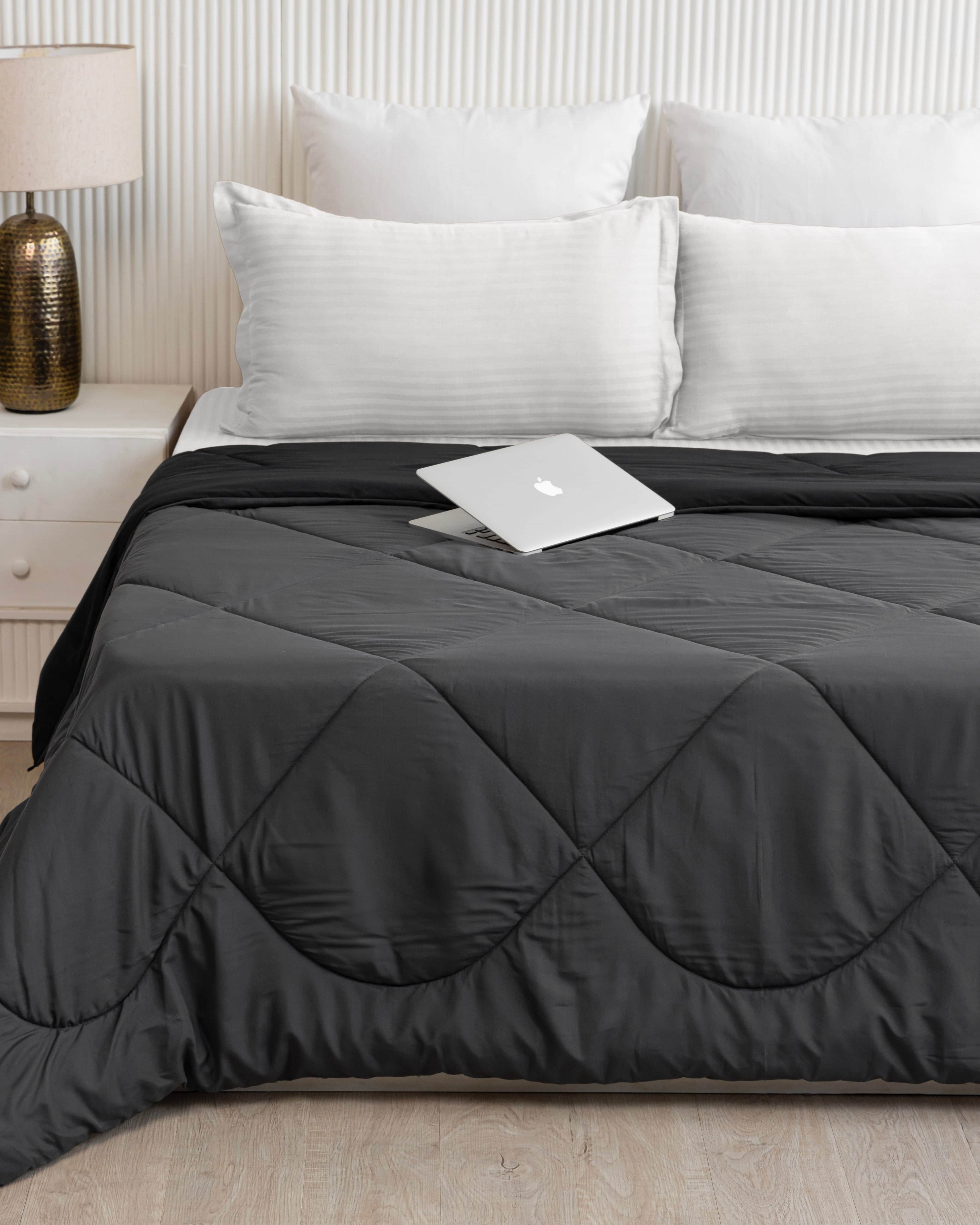 Black & Grey Reversible Duvet AC Comforter