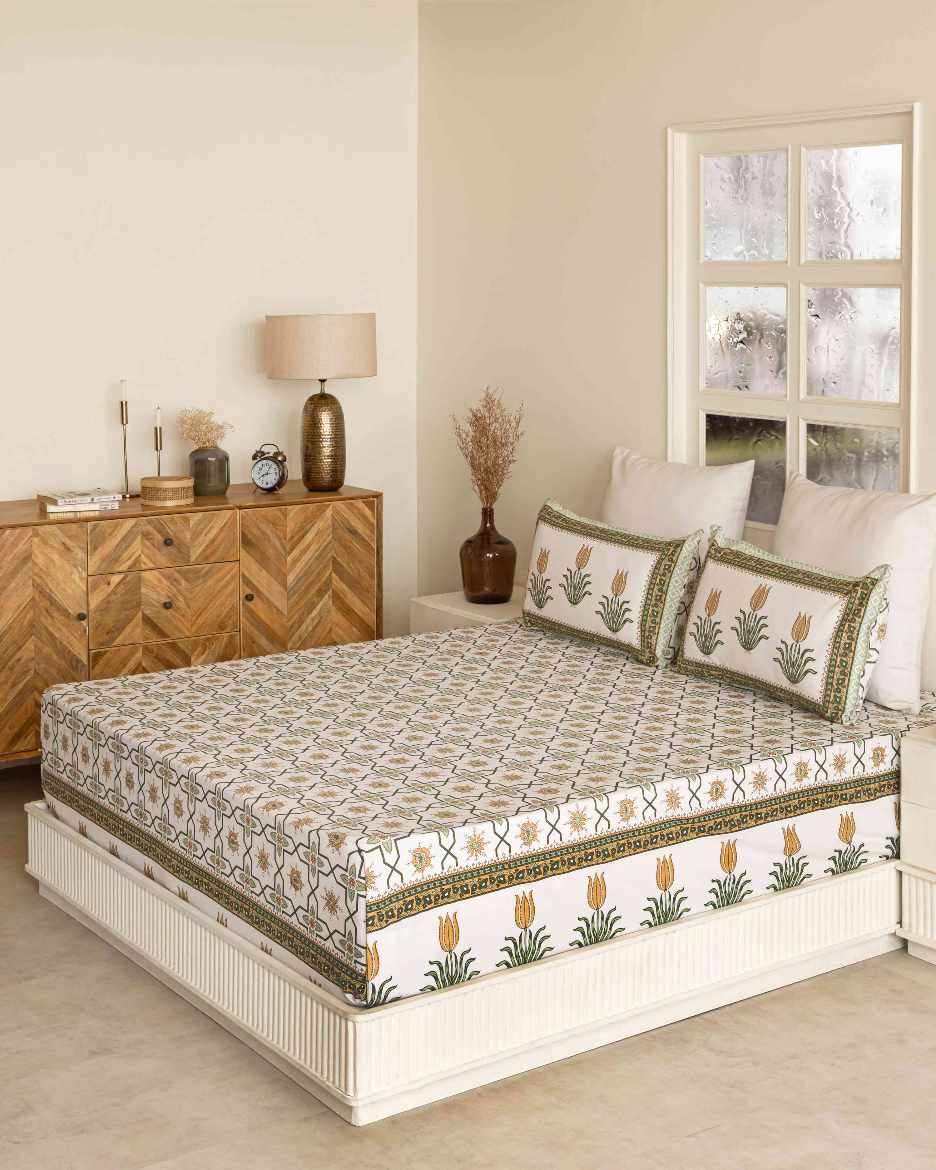 Quatrefoil Bedsheet