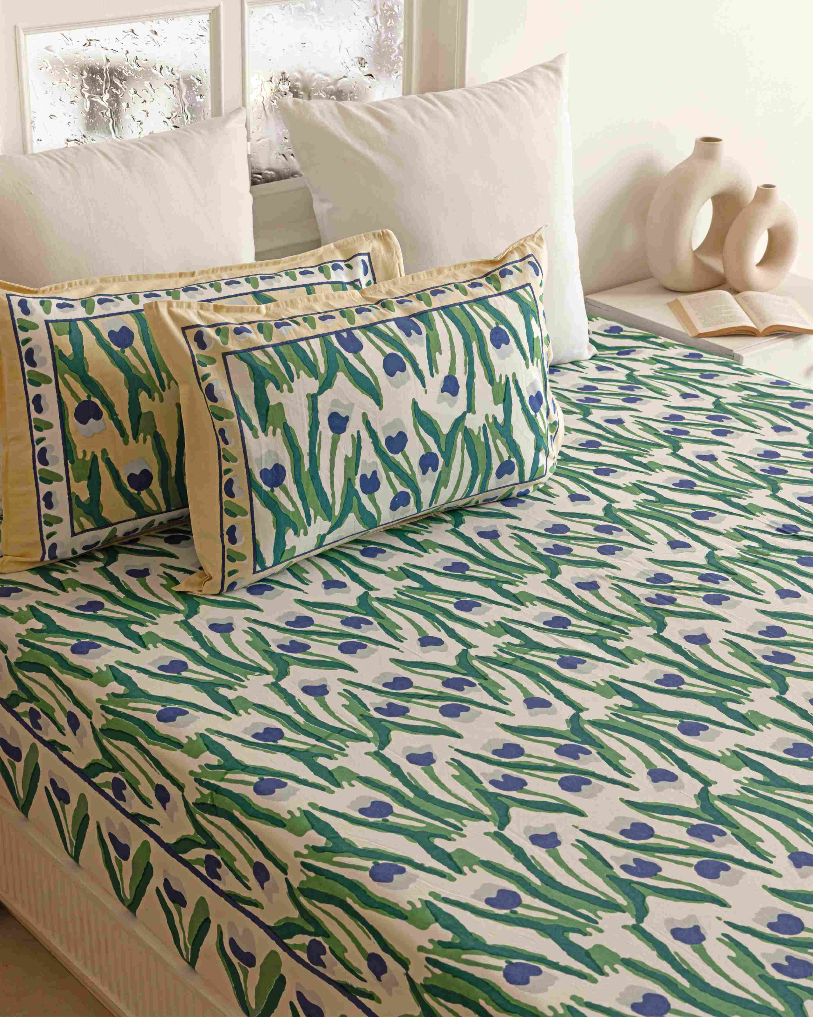 Mystique Floral Tulip Bedsheet