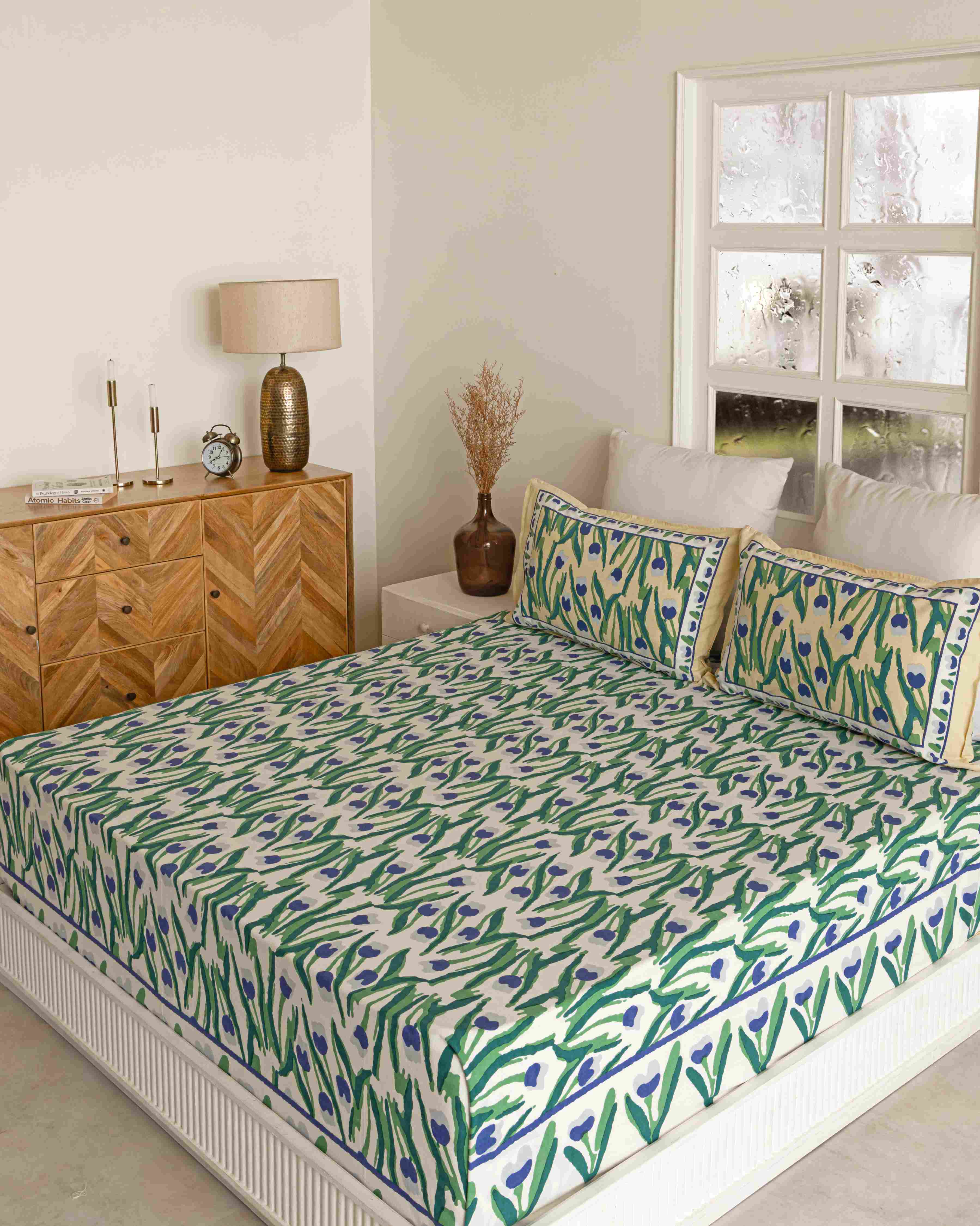Mystique Floral Tulip Bedsheet