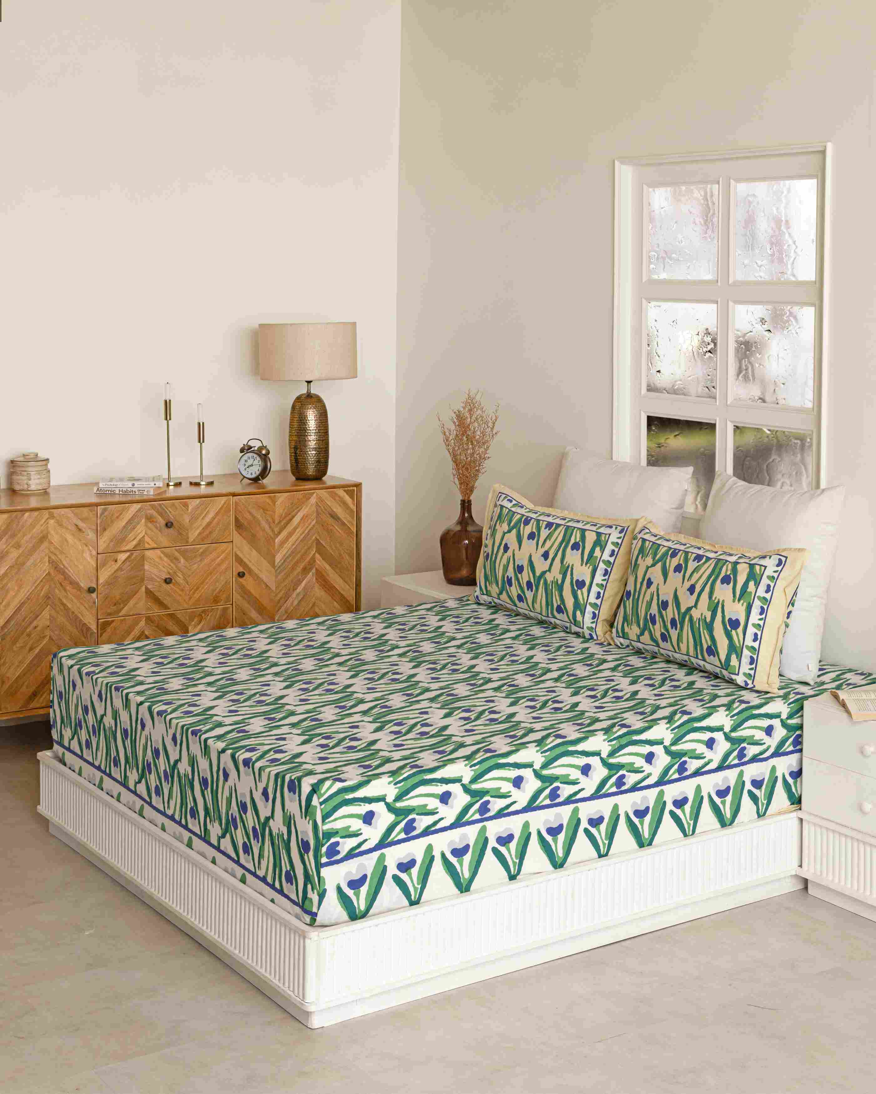 Mystique Floral Tulip Bedsheet