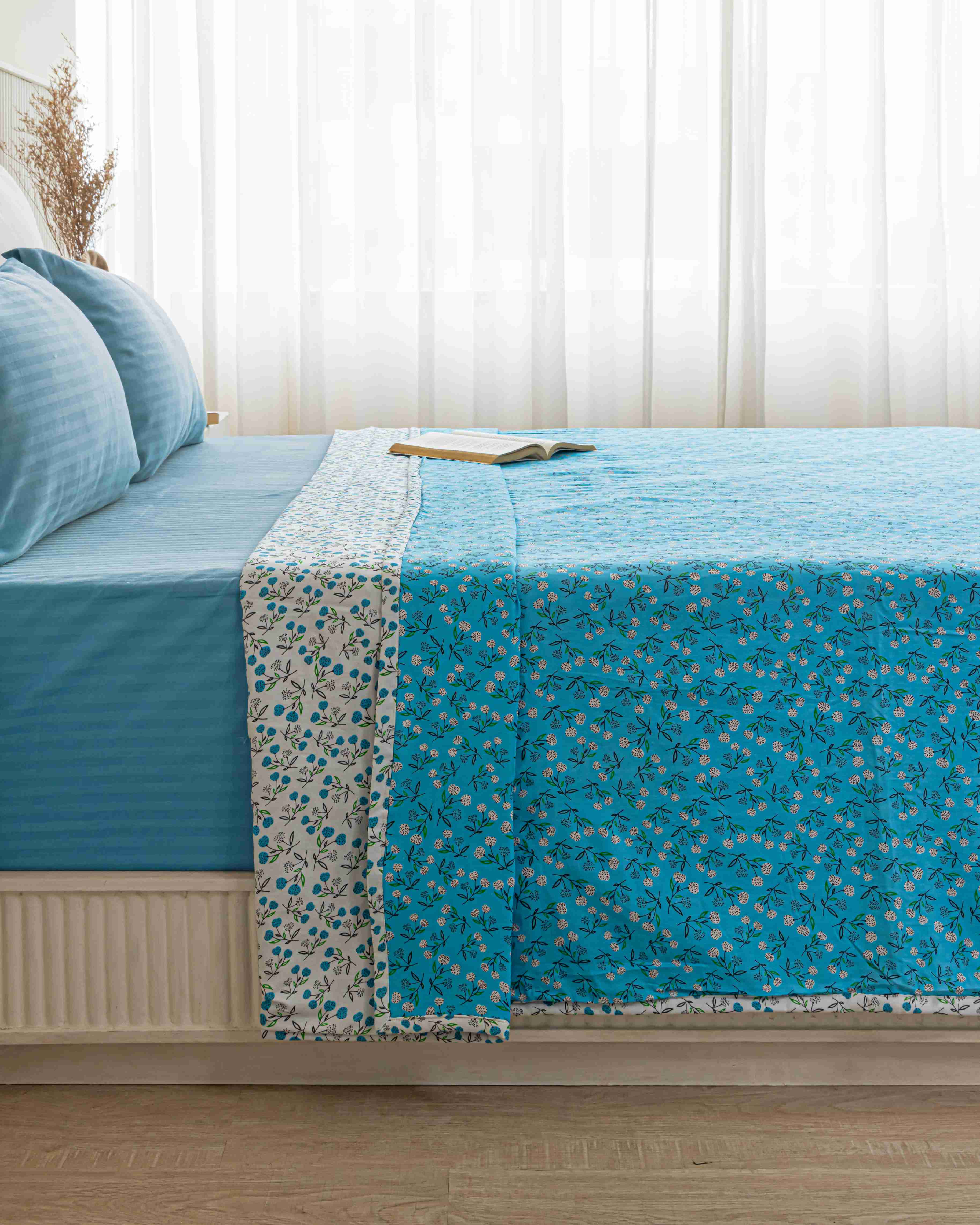 Turquoise & White Reversible Dohar