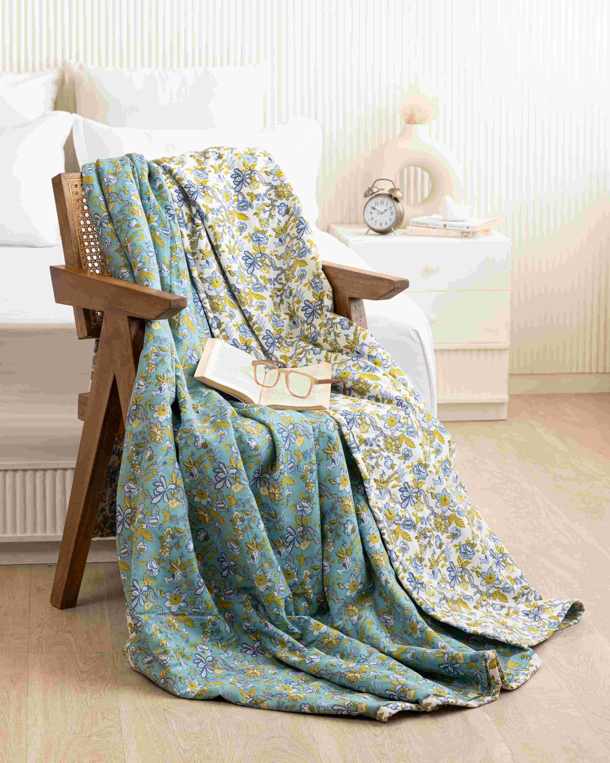 Aqua Green & White Reversible Dohar