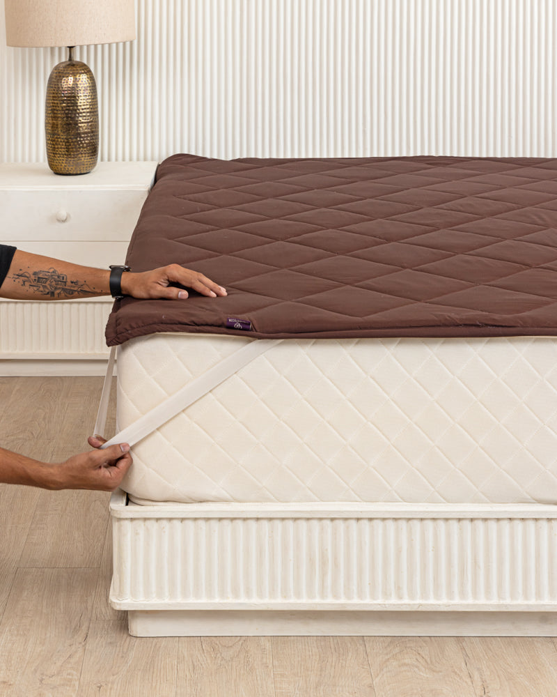 Quilted Mattress Protector With Elastic Hoops - Chocolate Brown