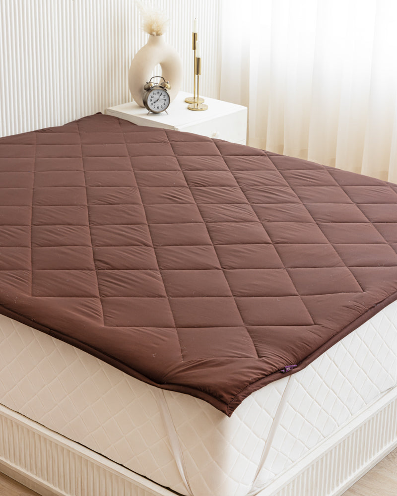 Quilted Mattress Protector With Elastic Hoops - Chocolate Brown
