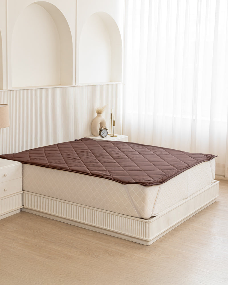Quilted Mattress Protector With Elastic Hoops - Chocolate Brown