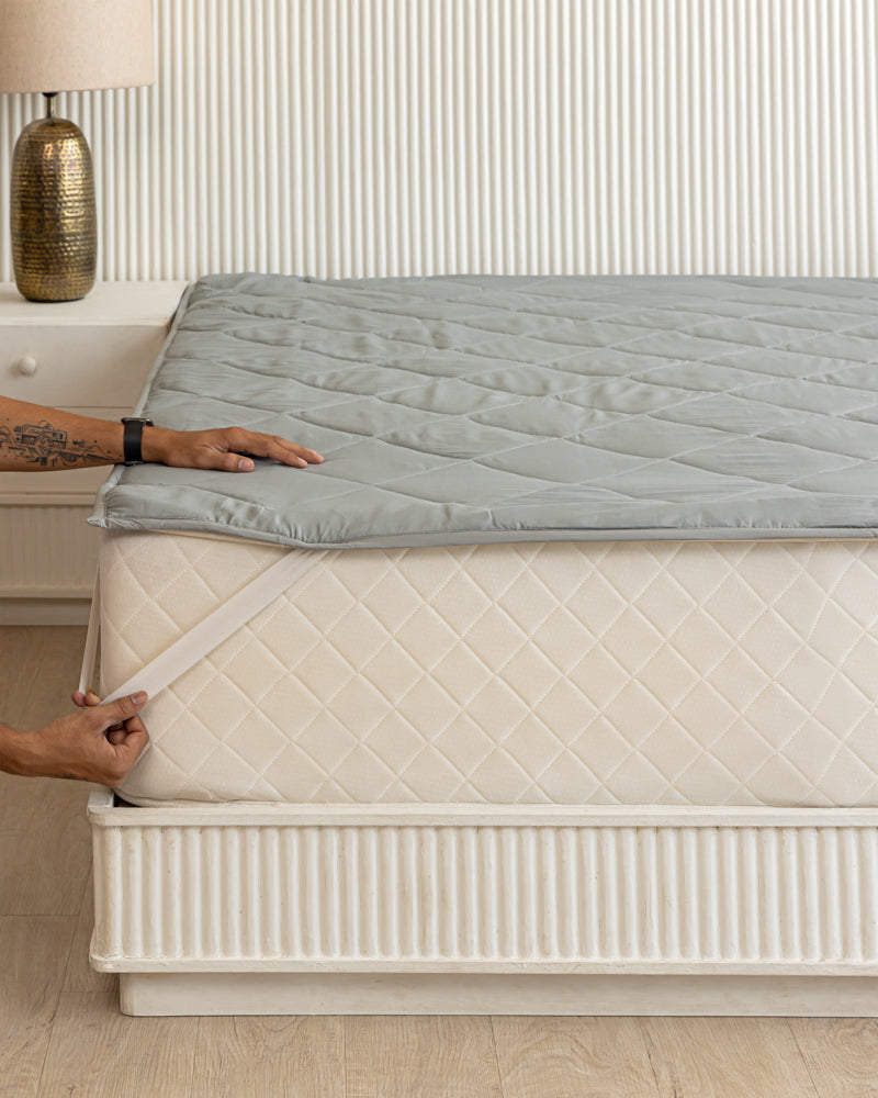 Quilted Mattress Protector With Elastic Hoops - Light Grey