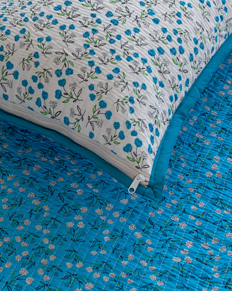 Reversible Quilted Bed Cover-Turquoise & White