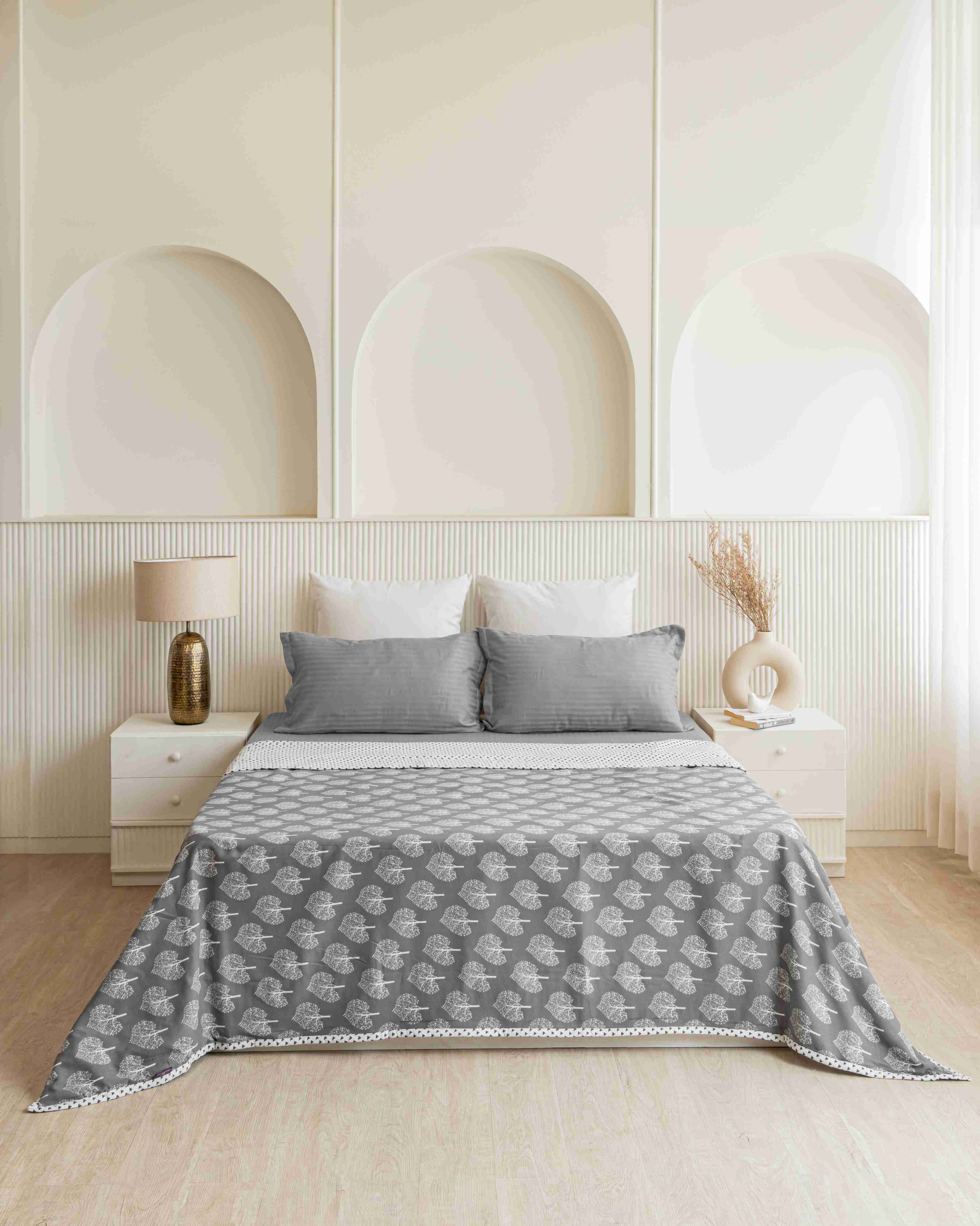 Multishape Cultural Bedsheet & Grey White Betel Leaf Dohar Combo