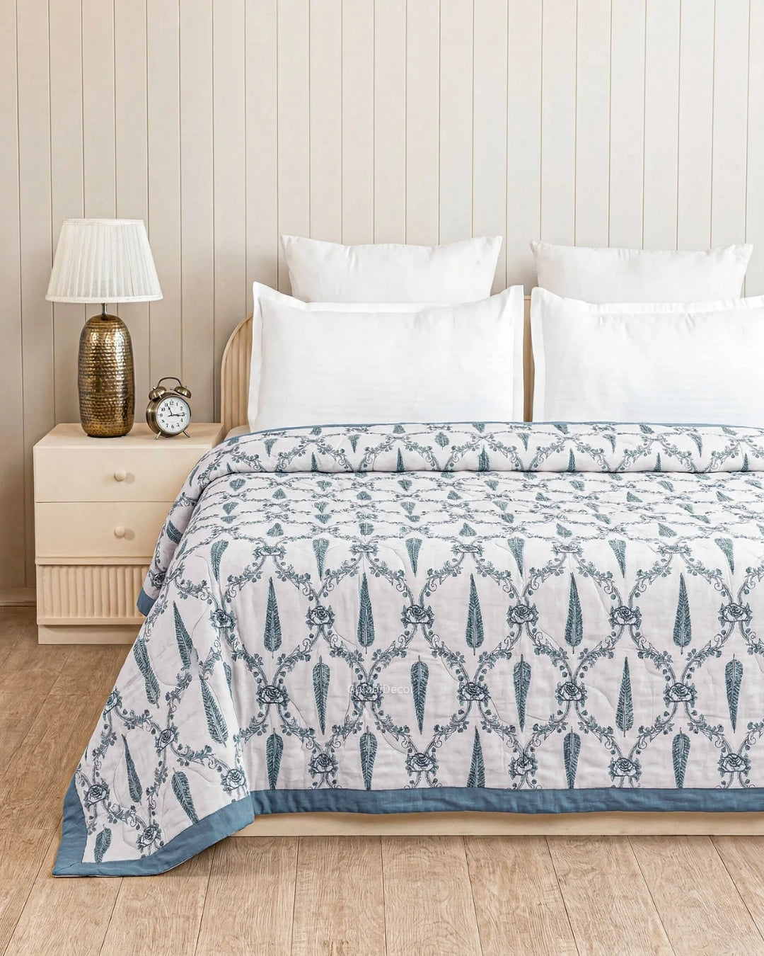 Teal Jaal Floral Single Bed Cotton Quilt