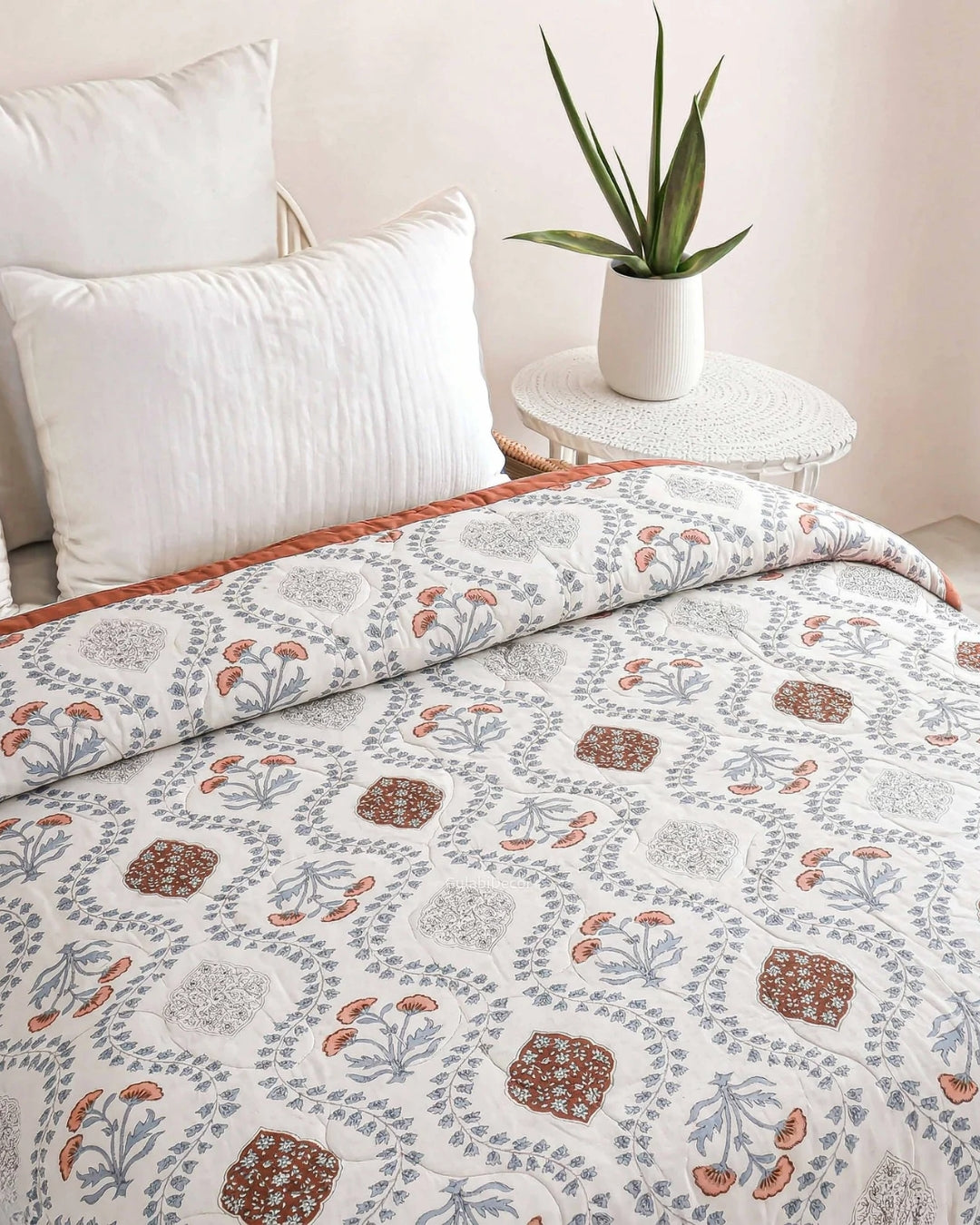 Peacock Feather & Vine Single Bed Cotton Quilt