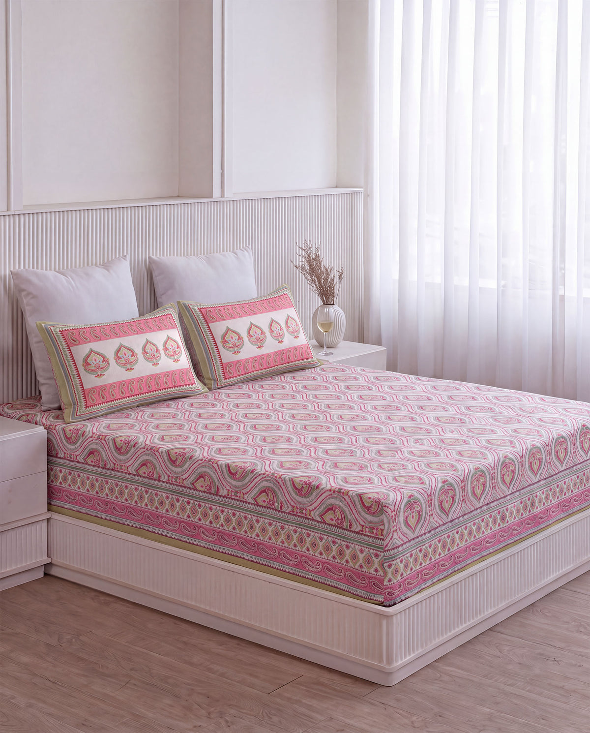 Gulabi Lotus King Size Bedsheet