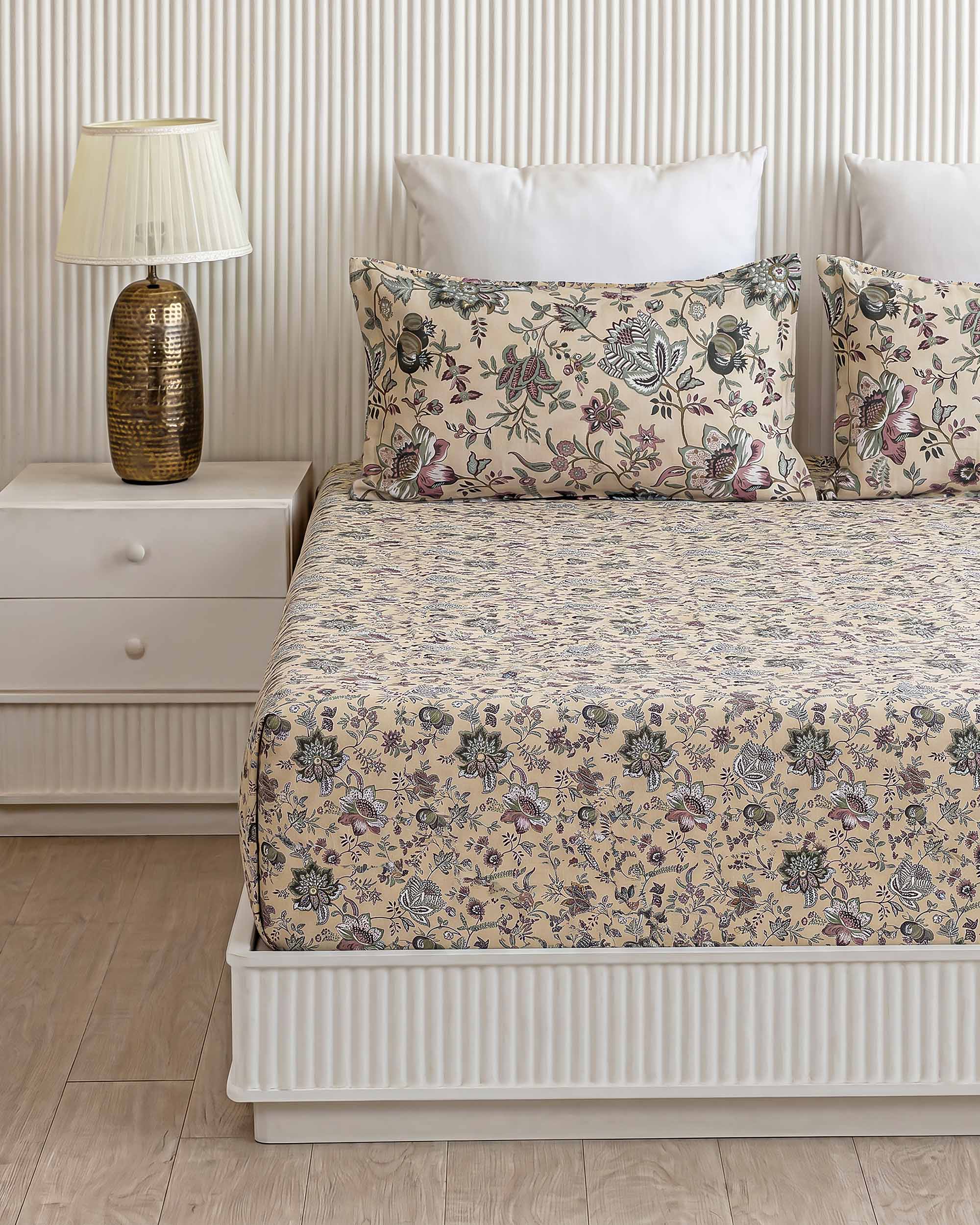 Chandan Van Earthy Vine King Size Pure Cotton Bedsheet