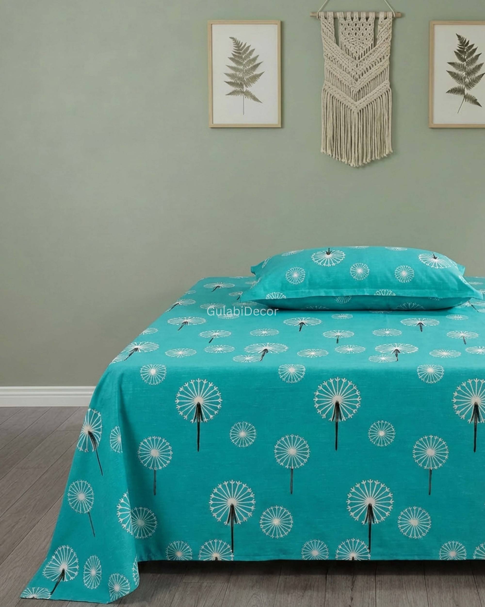 Minimalist Dandelion Bloom Pattern Turquoise & White King Size Bedsheet