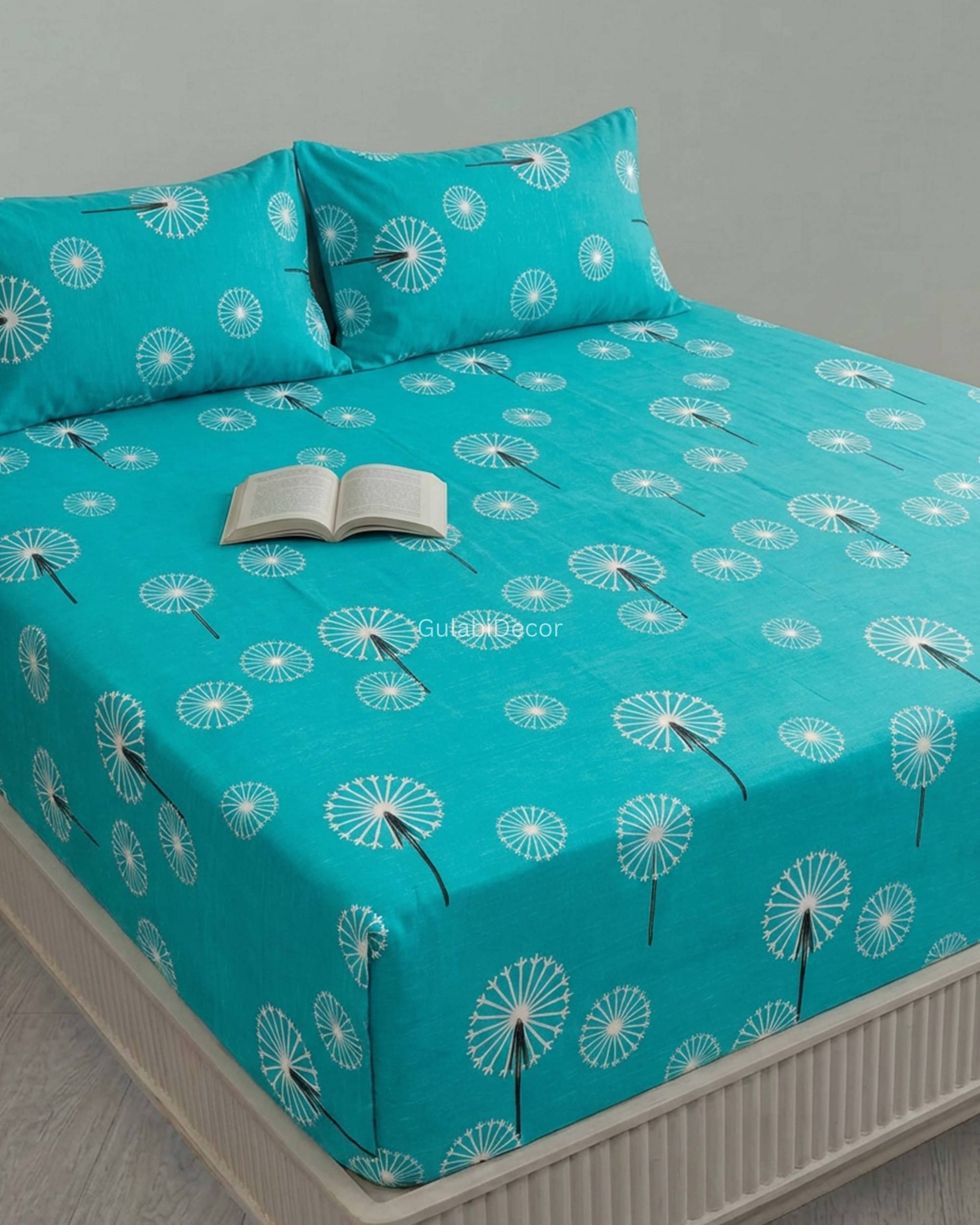 Minimalist Dandelion Bloom Pattern Turquoise & White King Size Bedsheet
