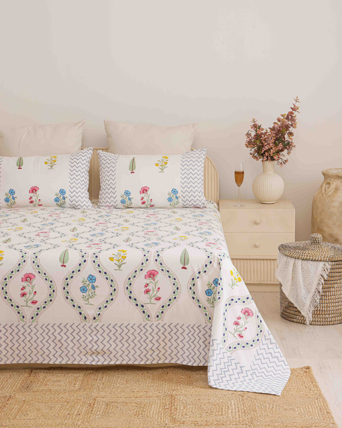The Garden Trellis Pink & Blue Floral Ogee Block-Printed Cotton Bedsheet with 2 Pillow Covers